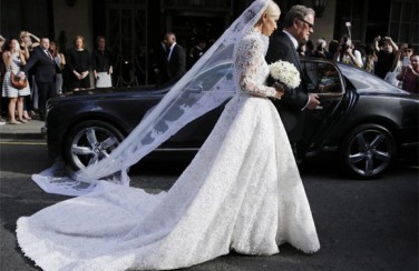 Ngắm nhìn 10 Bộ “Áo cưới có tay” KÍN ĐÁO quyến rũ sang trọng