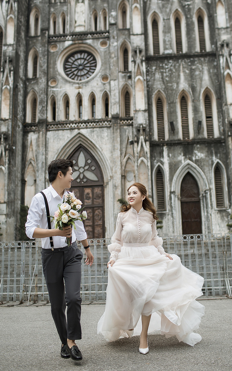 váy cưới cô dâu phong cách châu âu, váy trắng xoè tay lỡ đính cúc bọc sang  trọng | Shopee Việt Nam